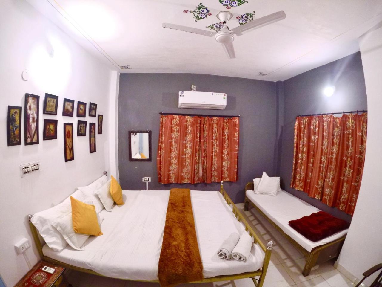 The Hostel Crawl Udaipur Extérieur photo
