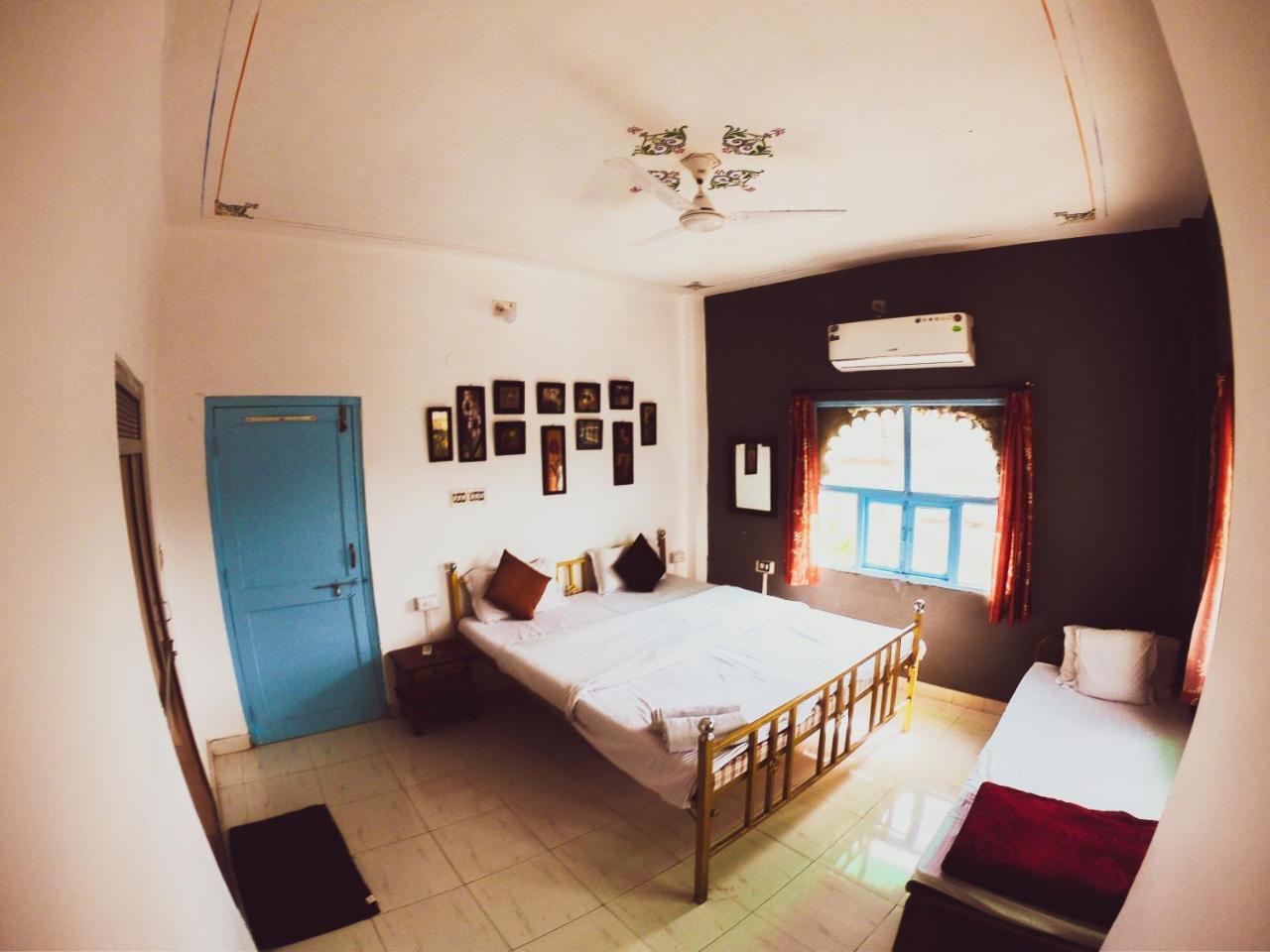 The Hostel Crawl Udaipur Extérieur photo